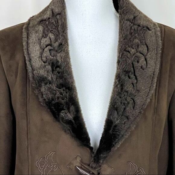 Essentials by Milano Vegan Suede & Fur Embroidered Coat NWOT Size L - Picture 5 of 12